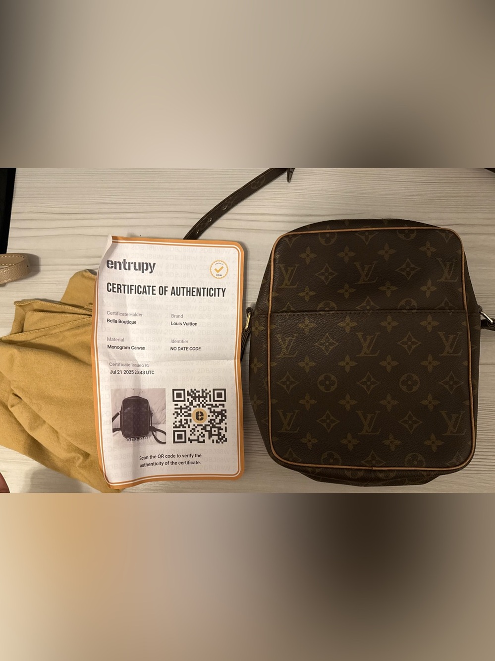 Louis Vuitton Marceau Monogram Canvas Bag-Authentic - Picture 4 of 16